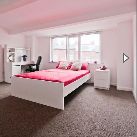 Budget Double Room Close To Leeds University And City Centre Εξωτερικό φωτογραφία
