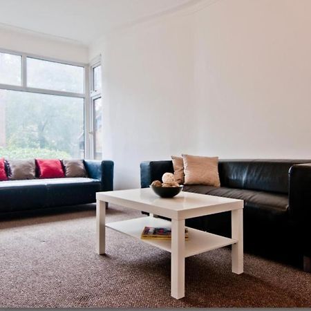 Budget Double Room Close To Leeds University And City Centre Εξωτερικό φωτογραφία